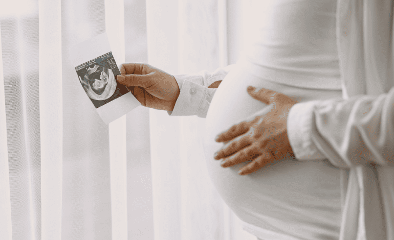 Atención a Madres en Último Trimestre ofrecida por Dra. Ingrid Kuhn: despeja tus dudas sobre el nacimiento y cuidados neonatales